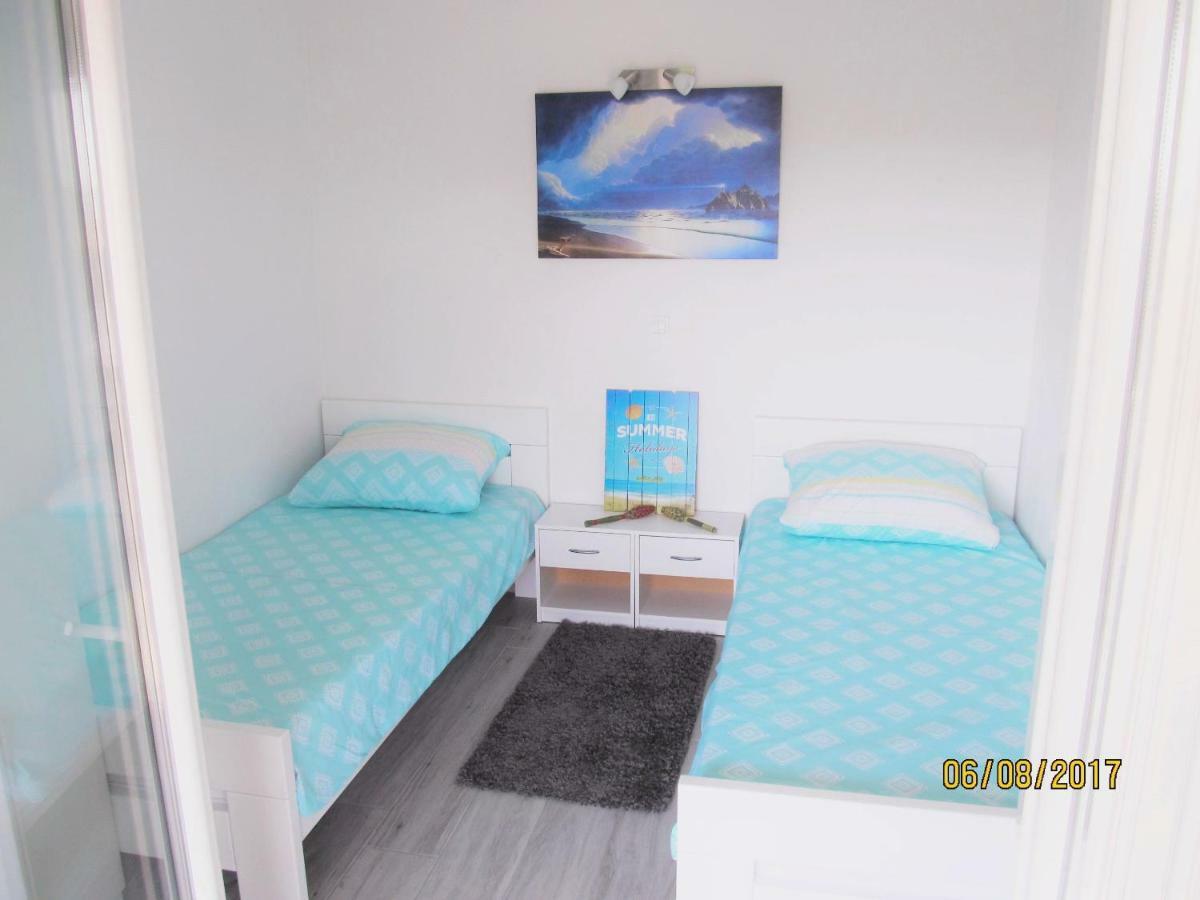 Apartmani Mala Sirena Maslenica Eksteriør bilde